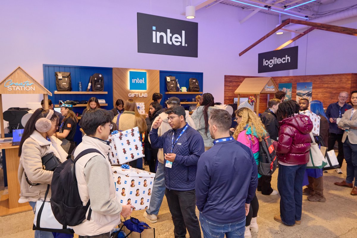 Intel Canada tweet media