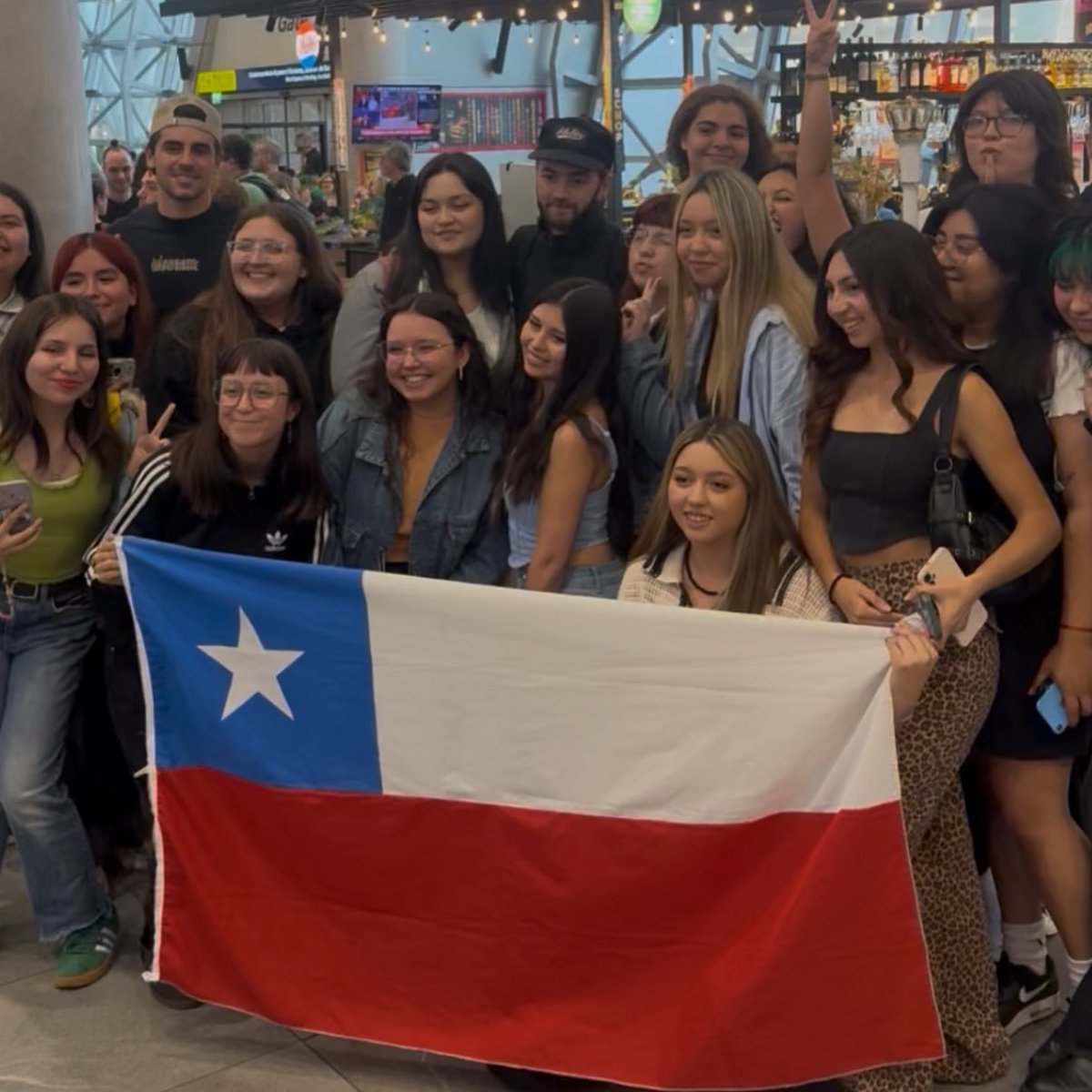chilejack_jack's tweet photo. Que linda bienvenida 🥹❤️‍🩹🇨🇱 https://t.co/WRCOhPw2Nf