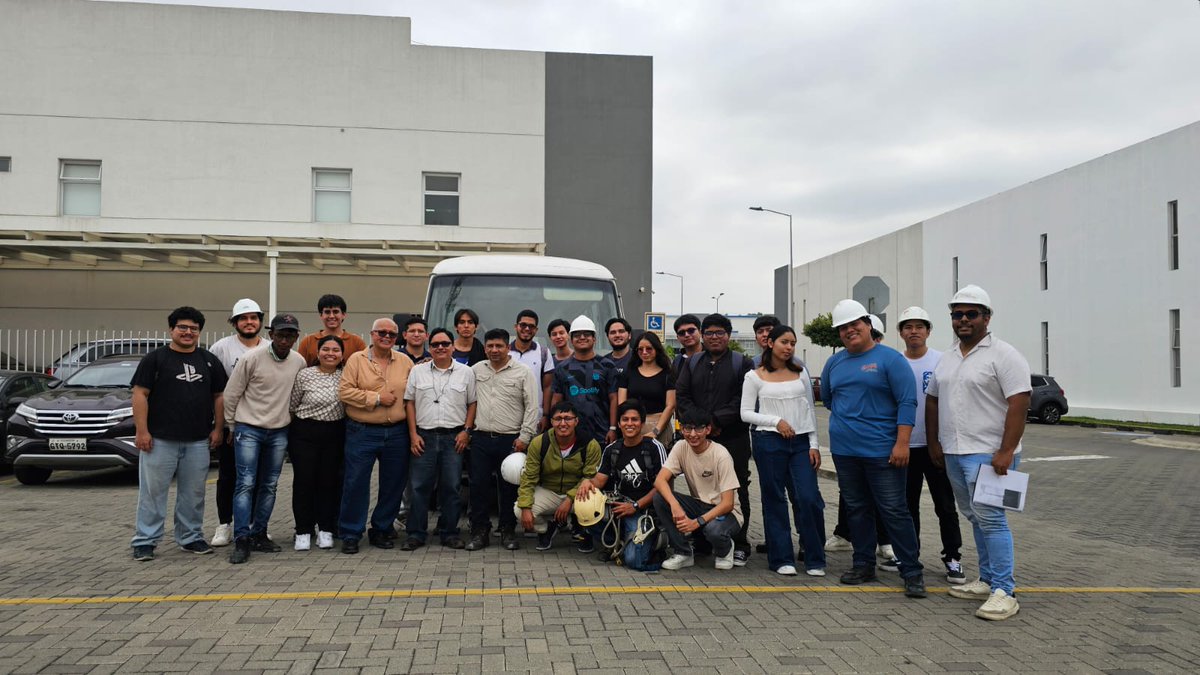 Ingeniería en Telecomunicaciones. Visita de estudiantes y profesores a radio base de telefonía celular 4G.
<a href="/cparedesverduga/">Cecilia Paredes Verduga</a> <a href="/JorgeAragundiR/">Jorge Aragundi R</a> <a href="/FranciscoNovil3/">Francisco Novillo</a> <a href="/Guachee_to/">El Wacho!</a> <a href="/eduardochancayr/">Eduardo Chancay</a>