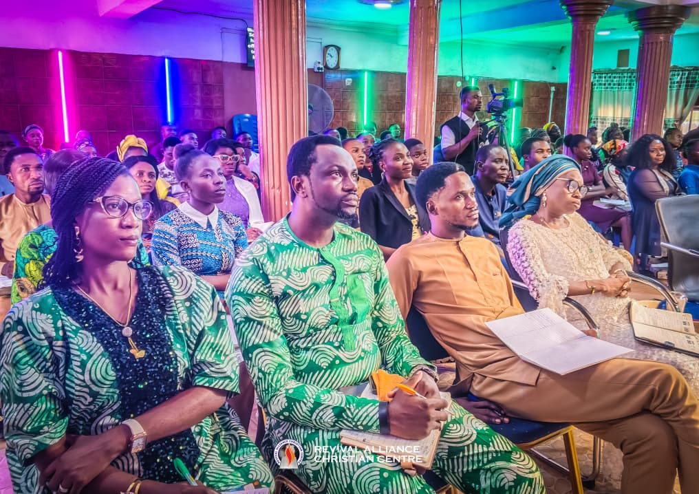 Raccmedia's tweet photo. Christ is the pathway to perfection.
#GoodNews #gospel #ItIsAllAboutJesus #MakingJesusFamous #churchservice #biblestudy #sunday #revsamoyeyipo #pstbisioyeyipo #trendingnow #SundayVibes #nigeria #SundayService https://t.co/AL85WdPXwO