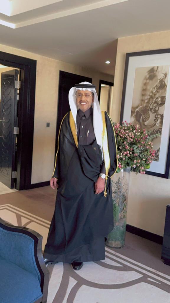 الحمدلله ملء السموات والأرض الحمدلله حمدا كثيرا طيبا مباركا فيه الحمد لله حتى يبلغ الحمد منتهاه الحمد لله على سلامتك أسأل الله أن يمنّ عليك بالصحة والعافية 🤲🙏♥️

#فرحتنا_بسلامتك_عبدالعزيز_بغلف
#عبدالعزيز_أحمد_بغلف 
<a href="/AzizbagBag/">عبدالعزيز أحمد بغلف🇸🇦</a>