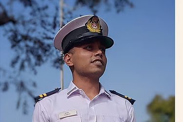 The harrowing description of a Bangledeshi crewman on board the tanker Kairos describes the attacks and efforts to get off the ship in the Black Sea.