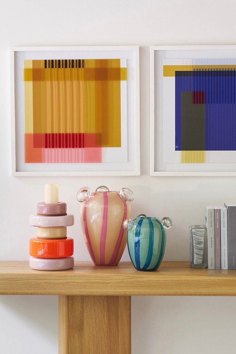 cocondedeco's tweet image. Offrir un cadeau design à Noël, c’est bien plus qu’un simple présent : c’est partager une attention qui mêle esthétique et émotion. Un objet pensé pour son élégance, sa forme ou sa créativité devient un petit morceau d’art à déposer au pied du sapin. 
🔗 buff.ly/fpFBBY8