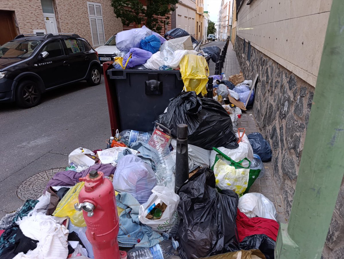 Hola <a href="/CarolinaDarias/">Carolina Darias</a>. Cuando decías que empezaban los contratos de emergencia?