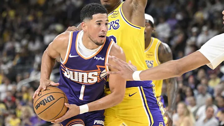 OddsTrader_'s tweet image. 🏀 Phoenix Suns vs L.A. Lakers Betting Trends

After winning eight of nine games, the Suns have dropped three of their last four and are hoping to bounce back as the underdogs, meeting Los Angeles for the first time this season. See our odds, picks and prop bets for this game:…
