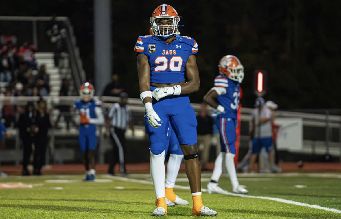 Monta_k29's tweet image. ‼️Senior season highlights ‼️@MCJags_Football @CoachT_Rob 
11 games played📊
-TOT: 129
-Solo: 96
-Assist: 33
-TFL: 11
-T/G: 11.7
-Sacks: 4
-Forced Fumbles: 2
-PD: 1
-Fumble recovery: 1  
hudl.com/v/2TEcbp