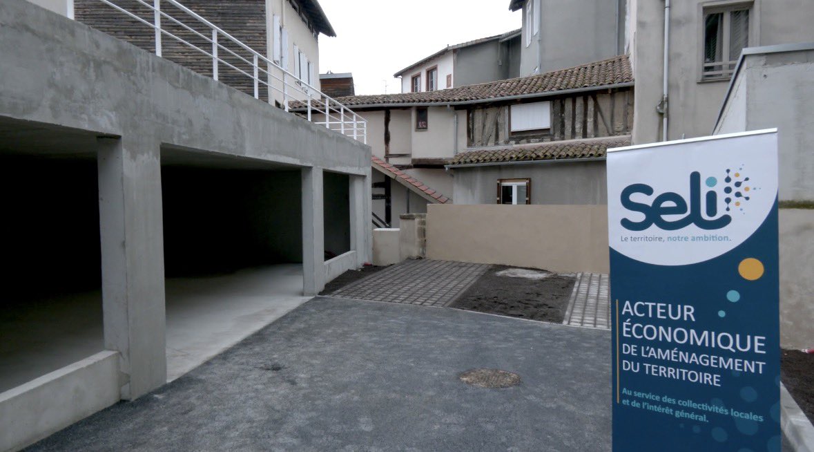 Ouverture du parking rue Élie-Berthet #limoges 👉🏽📺 xfru.it/oaUf6P