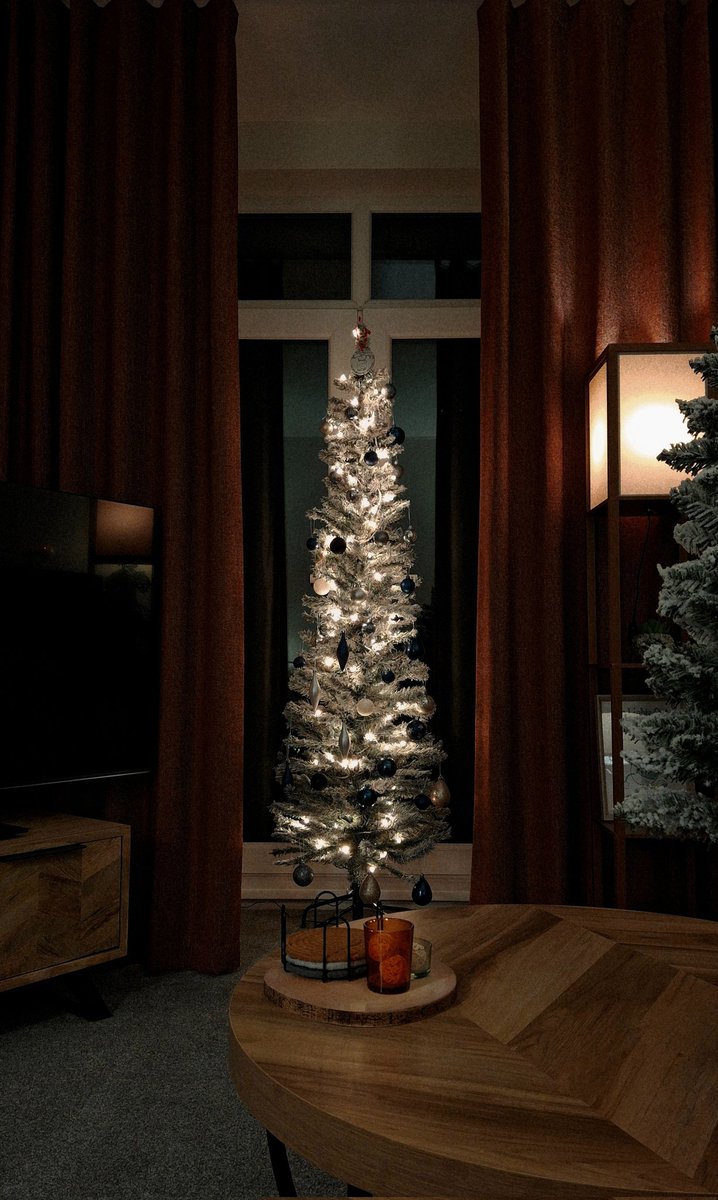 HaychAF's tweet image. November 30th vs December 1st