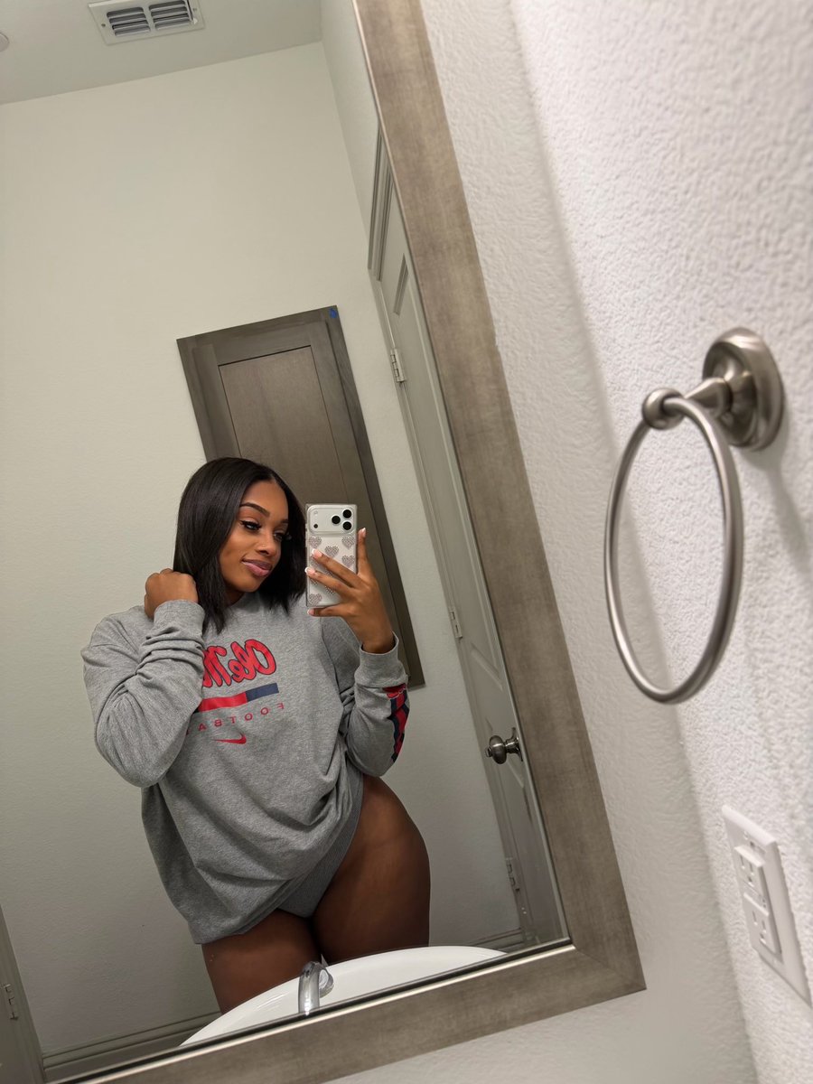 rayganryaan4's tweet image. hotty toddy 💙❤️