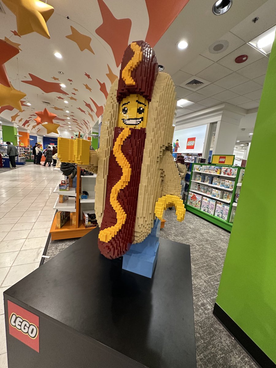 iowahawkblog's tweet image. We’re all looking for the guy who did this