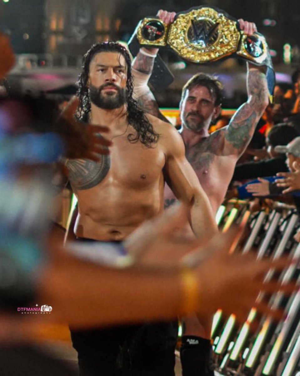 Punk trolling Roman wow 😭

📸: dtfmania