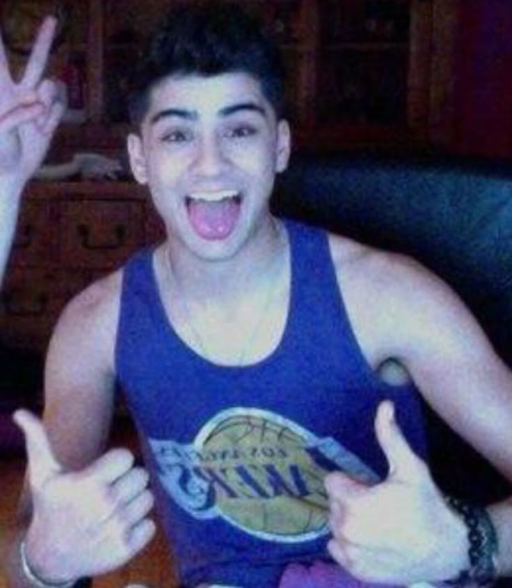 birdsonzain's tweet image. i&apos;m still here