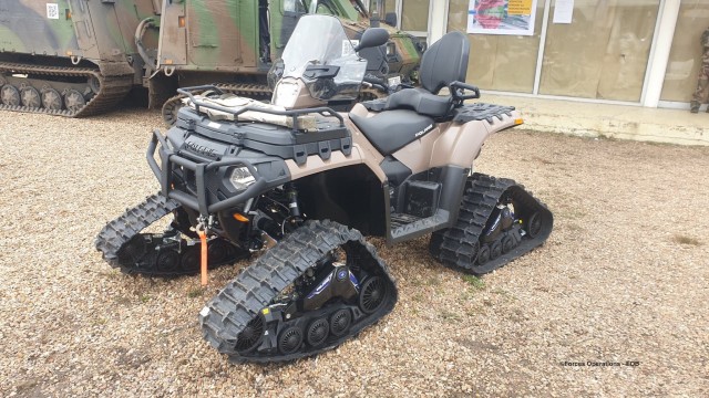 pascalbtr's tweet image. Des petits véhicules parfaitement adaptés au terrain de la @27bim 😉