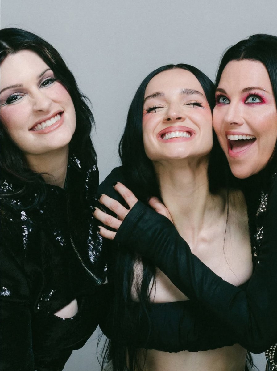 metal is for girls 🖤👑