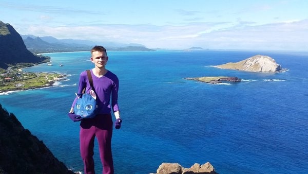 cryptorebel_SV's tweet image. People aren't allowed to talk about what is beyond the icewall, but its where the star children live. This is why ETH has the antarctic flag as its symbol and Vitalik walks like a penguin without moving his arms.