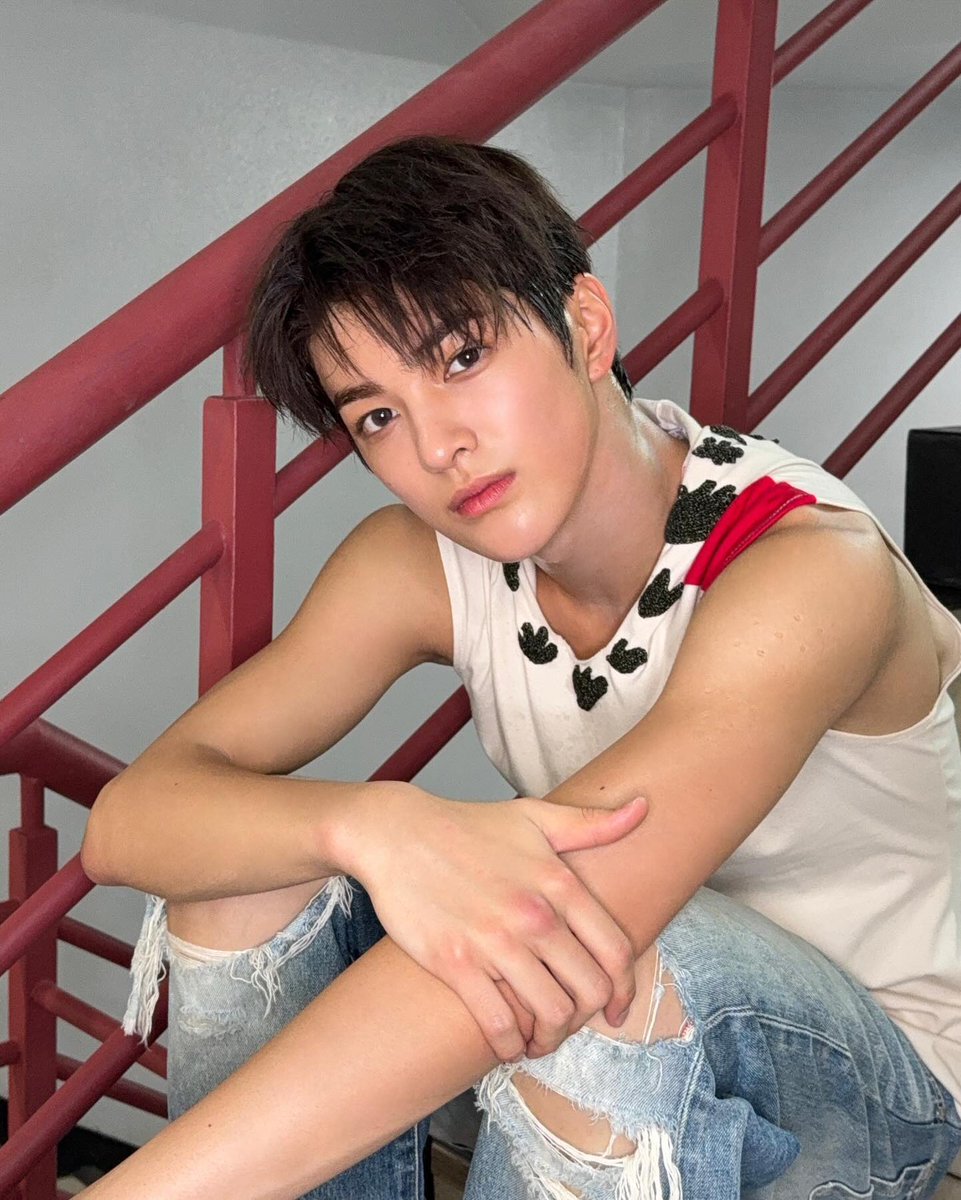 안건호 얼굴 tweet media