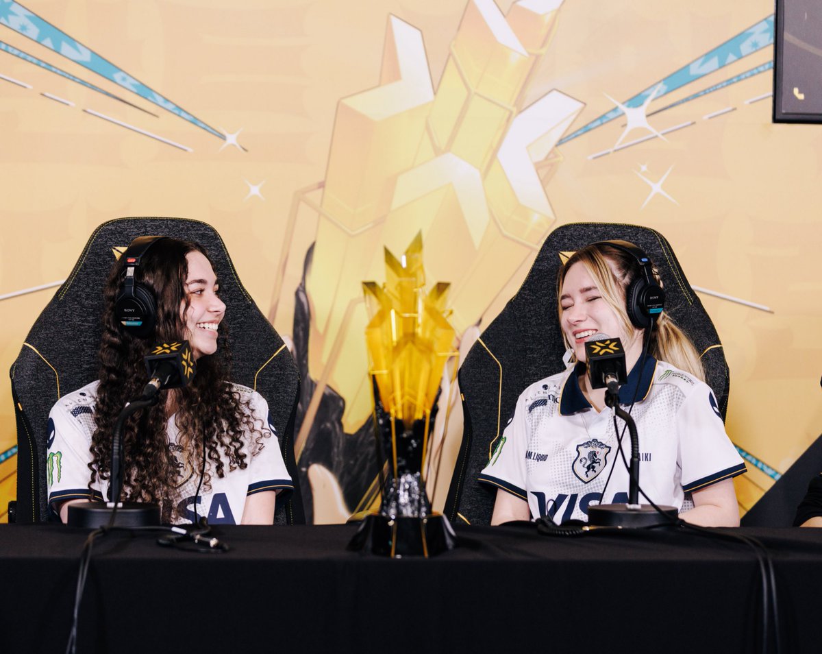 daikifps's tweet image. nossa primeira foto // última