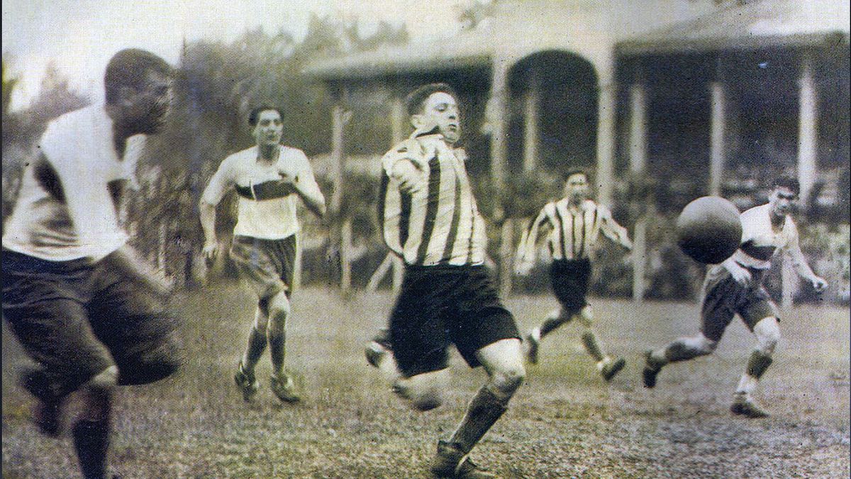 👊ENFRENTAMIENTOS MANO A MANO ENTRE #GIMNASIALP🐺Y #EDLP🦁

🏆Competencia Británica 1945, 8vos de final: 3-3 y 2-1 EDLP✅ en la revancha

🏆Copa Centenario 1993, 8vos de final: 1-0 GELP✅ ida y 0-0 vuelta

🏆Copa Sudamericana, 2da Fase: 0-0 ida y 1-0 EDLP✅vuelta