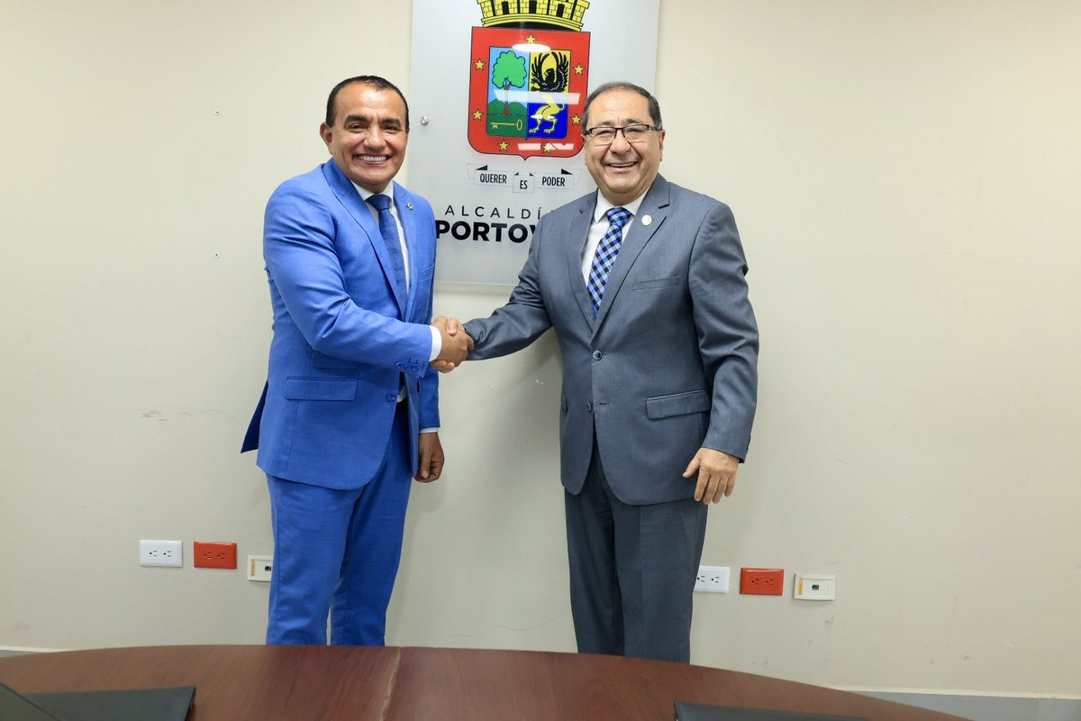 La #USGP impulsa nuevas oportunidades de aprendizaje a través del Centro de Idiomas San Gregorio📚🗣️.

El #RectorUSGP Dr. Jaime Alarcón Zambrano, Ph.D, suscribió un convenio de cooperación interinstitucional con el GAD Municipal de Portoviejo, a través del Centro de Idiomas USGP,