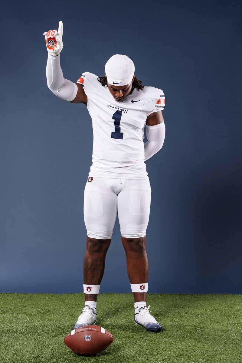 Jordanbcarter22's tweet image. #WDE🦅
 These threads look good on me😏