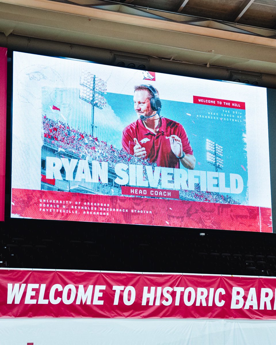 RazorbackVB's tweet image. Happy to have you on The Hill, @RSilverfield! 

Welcome and Wooo Pig 🐗