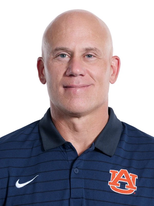 Heisman QB
Lebby Offense
This defensive psycho 
Just need an OL

2026 it going to be electric