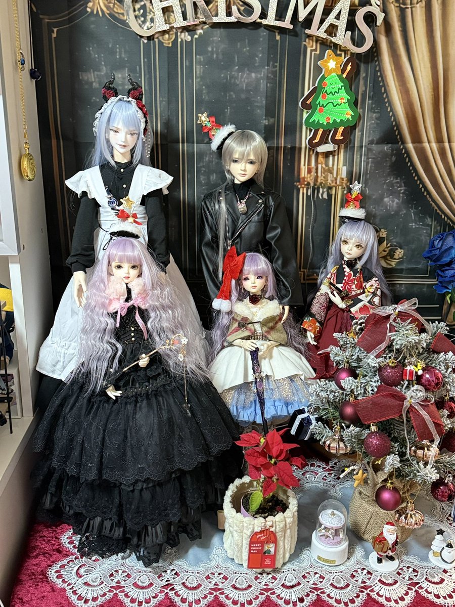 mikotoron's tweet photo. 新しいツリーを買ってきて飾ったので家族写真🎄
来年になったらあと2人増えますw
#おはドル
#うちのこかわいい
#AsleepEidolon
#Myoudoll
#鸭师傅
#Elfinstore https://t.co/qzpb9y60uP