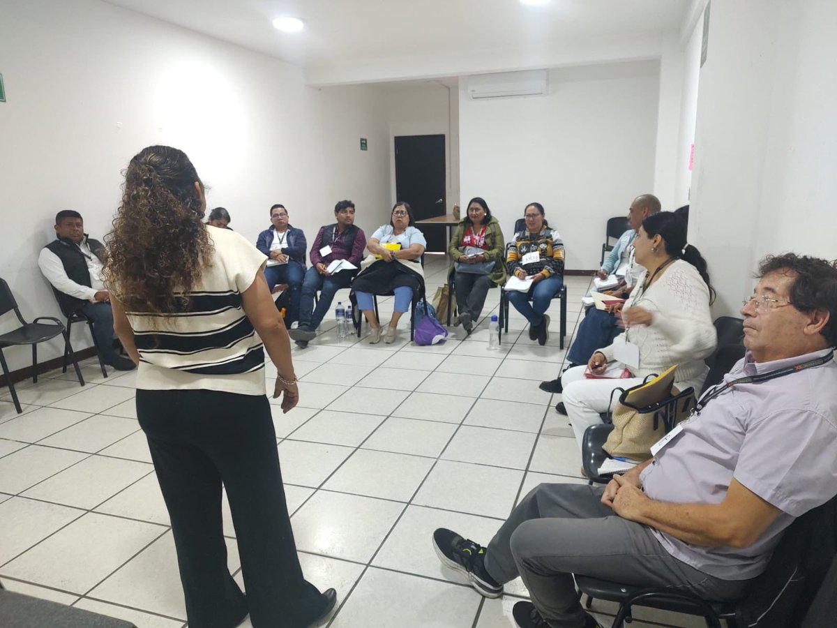 IEEPOGobOax's tweet photo. Por entornos escolares más seguros, en la 5ª sesión del Diplomado en Gestión de Conflictos Escolares que imparte el IEEPO con el apoyo del Centro de Justicia Alternativa del #PJEO, se fortalecieron las habilidades del personal jurídico y facilitadores de la @DH_IEEPO
#QueSiga https://t.co/gMNXbeTQFt