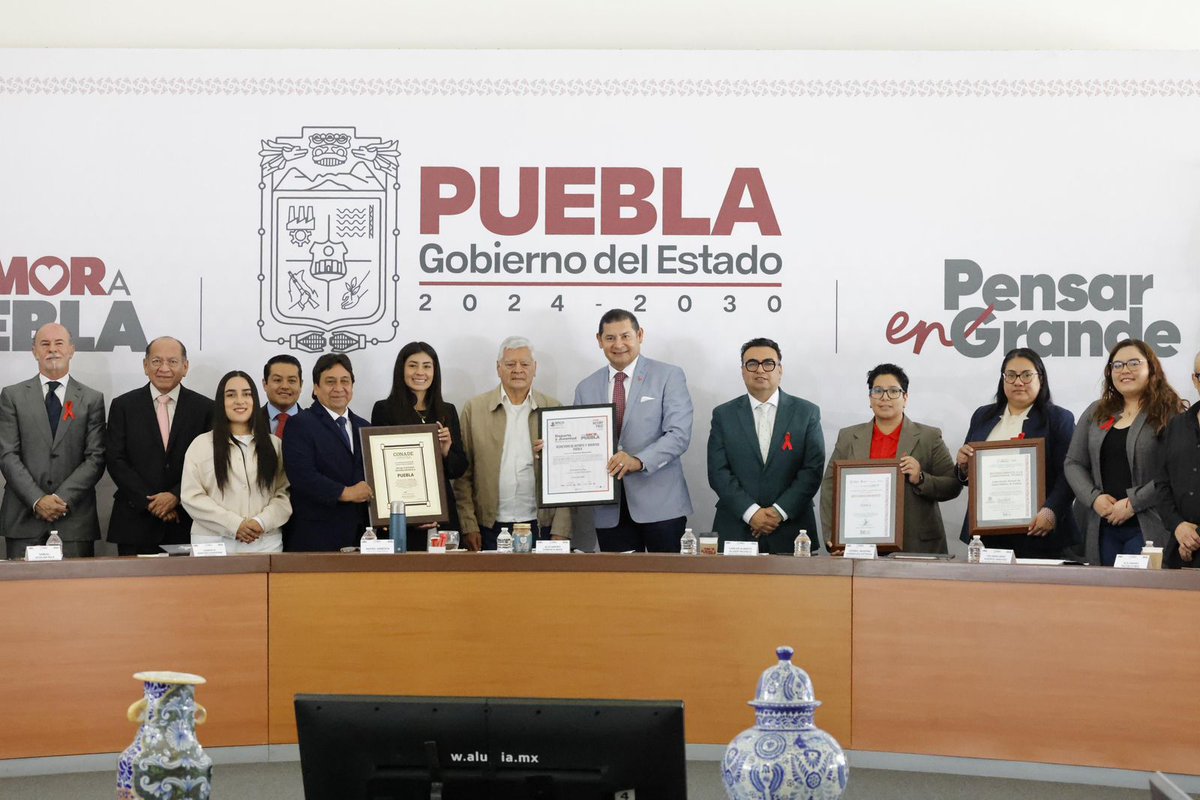 PoderNoticiaPue's tweet image. 👨🏻‍⚖️ Puebla cierra el año como referente nacional en deporte, cultura y arte

➡️ Entérate aquí: shre.ink/q3Wu

@Gob_Puebla @armentapuebla_ @DeporteGobPue 

#PoderNoticiaPue #DondeTuVozSeEscucha
