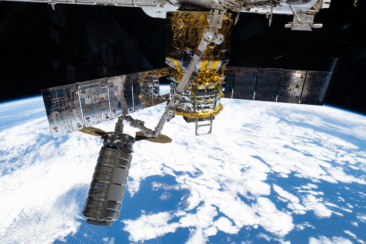 Space_Station's tweet image. @NorthropGrumman&apos;s Cygnus XL is seen in the grip of Canadarm2 after making way for an incoming Soyuz crew vehicle that would arrive on Nov. 27, 2025. Nearby, JAXA’s HTV-X1 remains berthed to the Harmony module as the station orbits high above the Pacific.