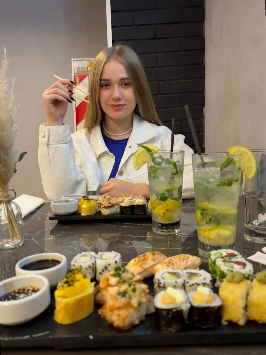 TacticOp_x's tweet image. he texted “wyd” and my phone became a lie detector for my emotions