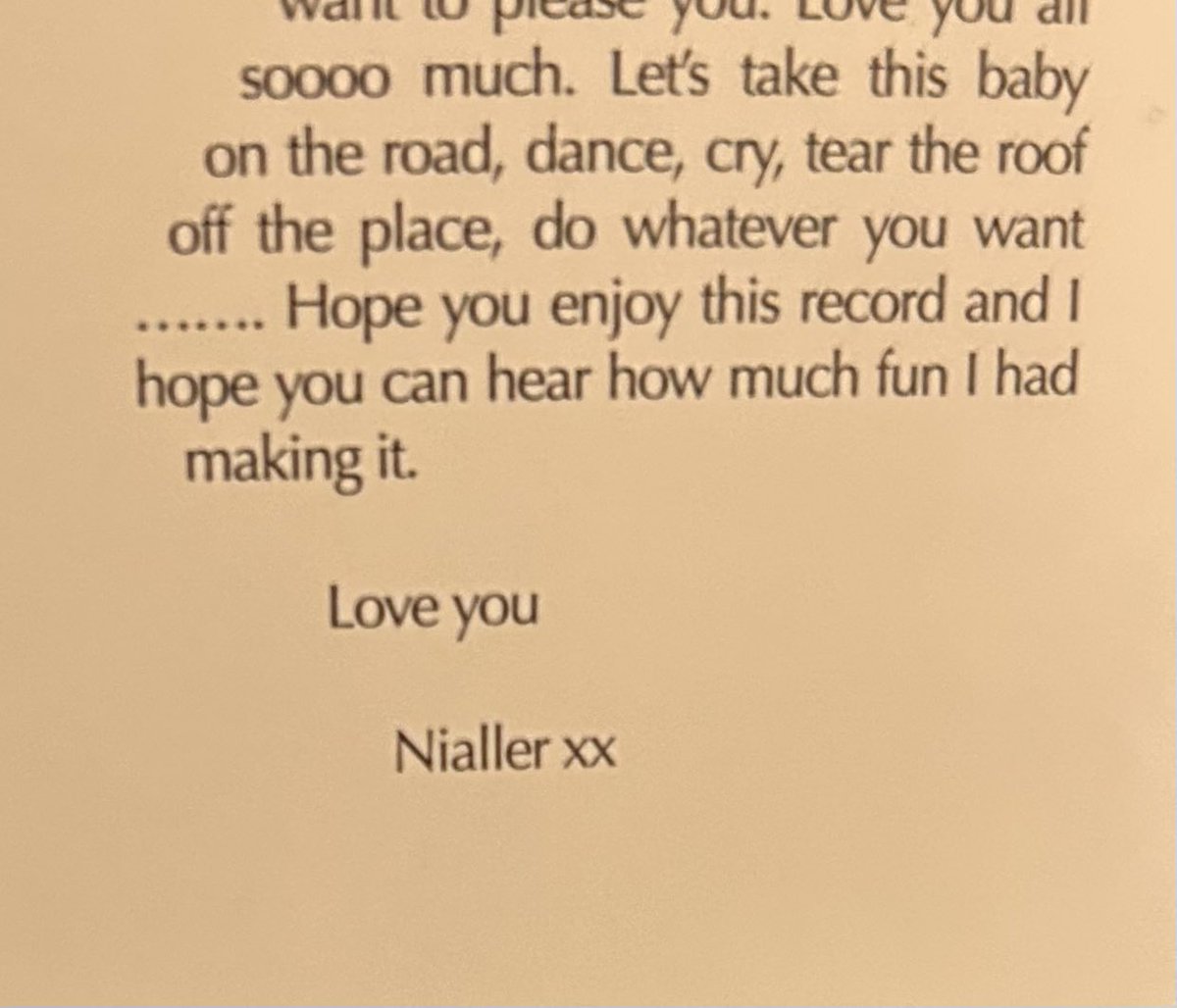 soap_114's tweet image. Something about the way Niall signs off all his album thanks makes me want to cry