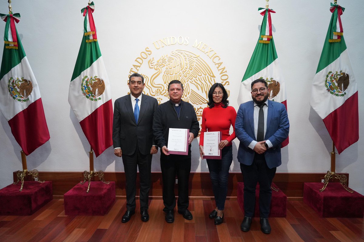 Hoy encabezamos la Cuarta Sesión Ordinaria 2025 del Consejo Ciudadano del <a href="/INAMI_mx/">INM</a> , un espacio clave de diálogo y colaboración para fortalecer la movilidad humana en México.

Agradezco a las y los consejeros por sus valiosas aportaciones. Hablamos entre varios temas, sobre los