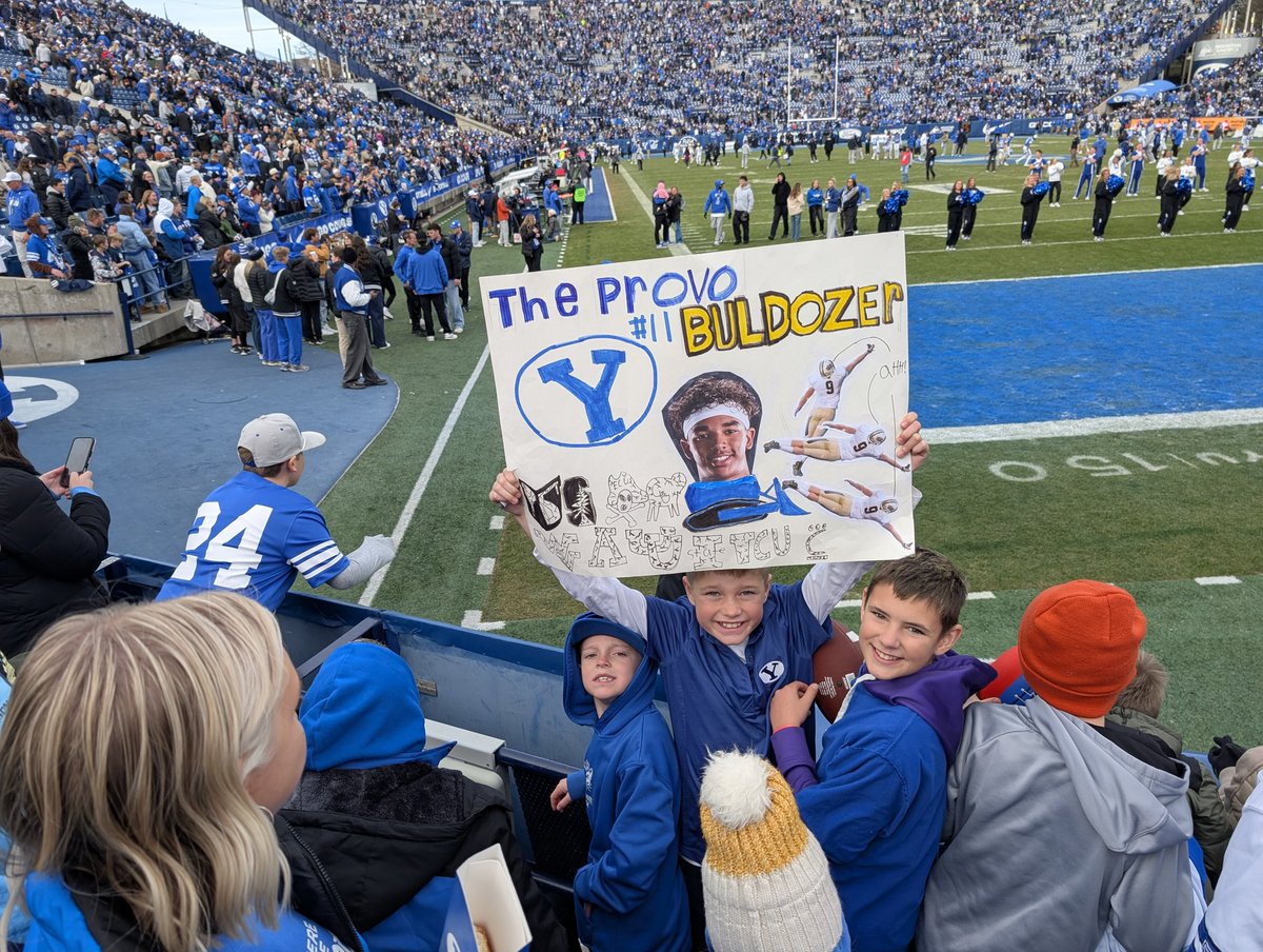 dubbshansen's tweet photo. @jasonmcgowan @kalanifsitake Kalani means family. Countless memories created with these boys wife and my little girls. Kalani brings love to the game through his example. Hard to replace that. https://t.co/nSLKp3eczb