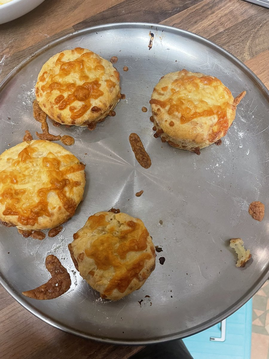 GDesignFrog's tweet photo. I just made cheese scones! https://t.co/BAkYXTtDg4