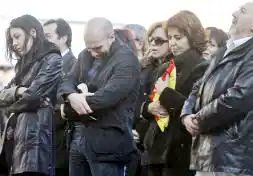 CarlosDeUrrecha's tweet image. &quot;Le cogió por la nuca, apoyó su cabeza en el salpicadero y lo remató con otro balazo en la cabeza&quot;
GC D Raúl Centeno Bayón y GC D Fernando Trapero Blázquez asesinados a balazos dentro del coche en Francia por los cobardes de ETA

&quot;Sólo tenían 24 y 23 años&quot;
20minutos.es/noticia/177435…