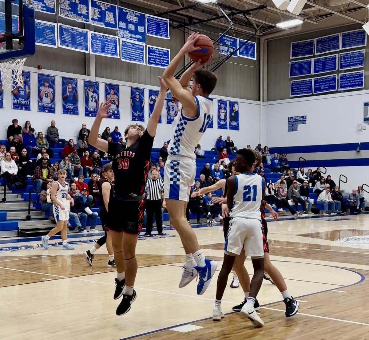 Waldron uses strong second half to secure season-opening win over visiting Knightstown

waldronboysbasketball.substack.com/p/waldron-uses…

#mohawkshoops