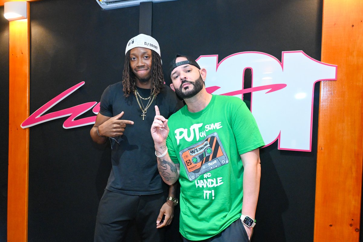 Laser101's tweet image. DJ Drino set the bar SKY-HIGH to kick off the 12 Days of DJs.

Keep tuned in to more incredible DJs in the line-up and drop some love for Drino in the comments!
#deejaydrino #laser101 #thecutcreatordjoutkast #thepowerhour #12daysofdjs