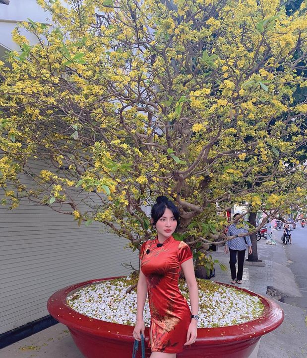 DanikaHinkle's tweet image. In Naruto, Sasuke&apos;s journey from vengeance to redemption is a rollercoaster of emotions. His growth from a brooding avenger to a selfless protector showcases the power of forgiveness and the importance of true friendship. #Naruto #CharacterDevelopment