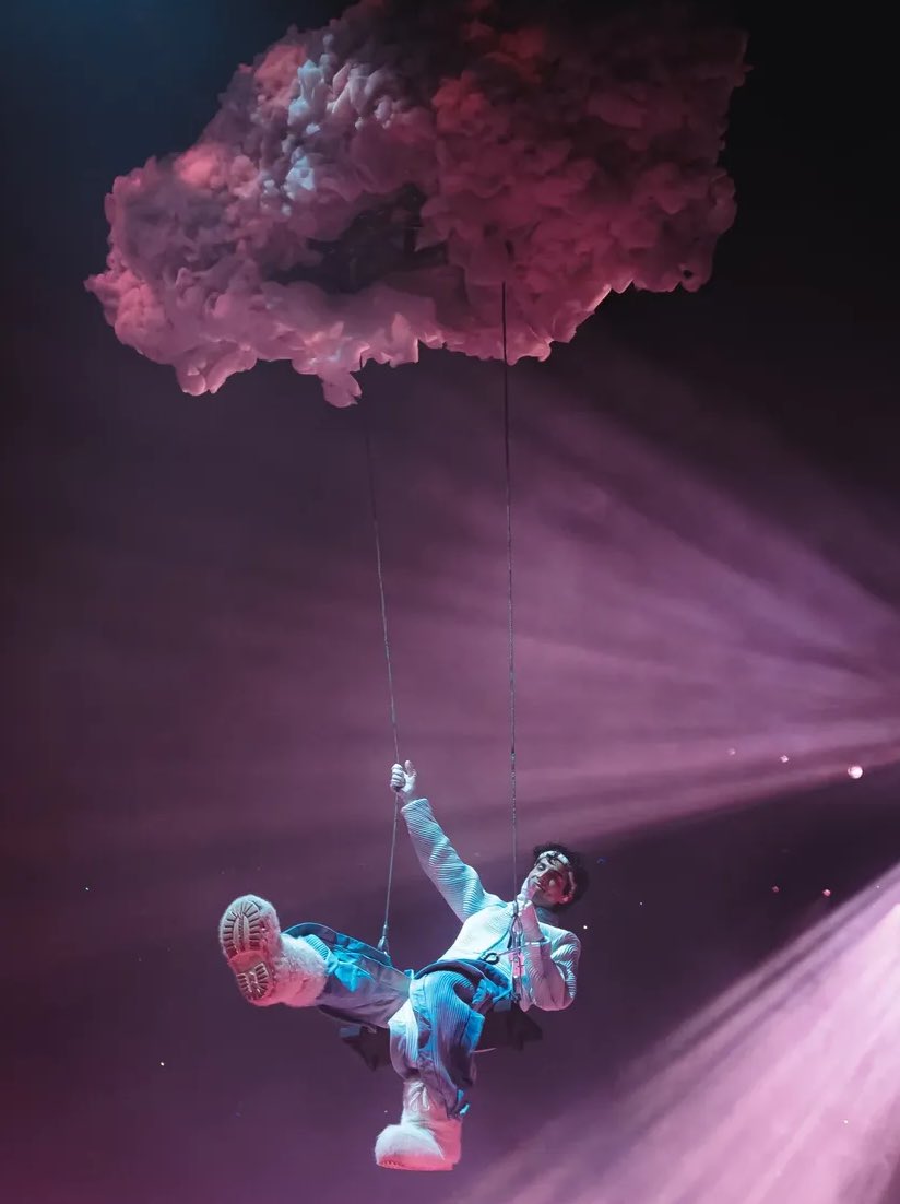 karixhumbe's tweet photo. Esta foto se siente como un pedacito de Aurora en DDC ☁️🩷 https://t.co/yp9y8yvGWl