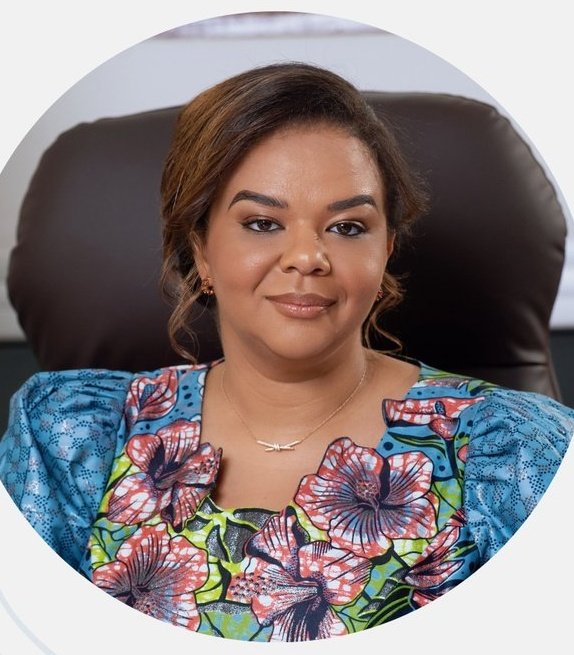 Le Rwanda vient de virer son ministre des affaires étrangères 🤣🤣🤣🤣

<a href="/kayikwambaT/">Thérèse Kayikwamba Wagner</a> que plusieurs voulaient présenter dans l'opinion comme une personne qui ne maîtrise rien,  aujourd'hui c'est grâce à elle que <a href="/PaulKagame/">Paul Kagame</a> s'est vu obliger de virer son ministre des affaires M23.