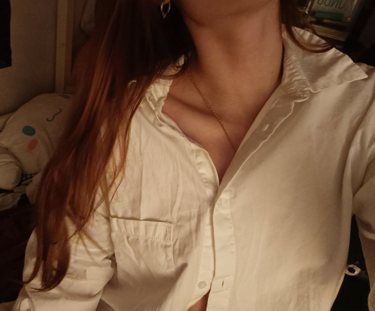 Nausik4's tweet photo. Since you seemed to like my last post, here's another one. What do you think? Should I post more?🤭

•
•
•
•
•
•
•
#nsfwtwt #nsfw #girls #wlw #slut #body #boobs #softnsfw #softporn #cute https://t.co/WM35JycDzO