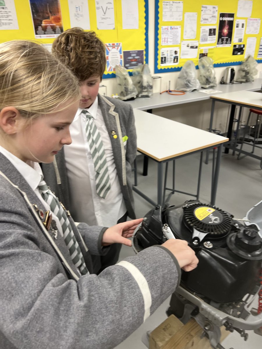 STEM | Durlston School tweet media