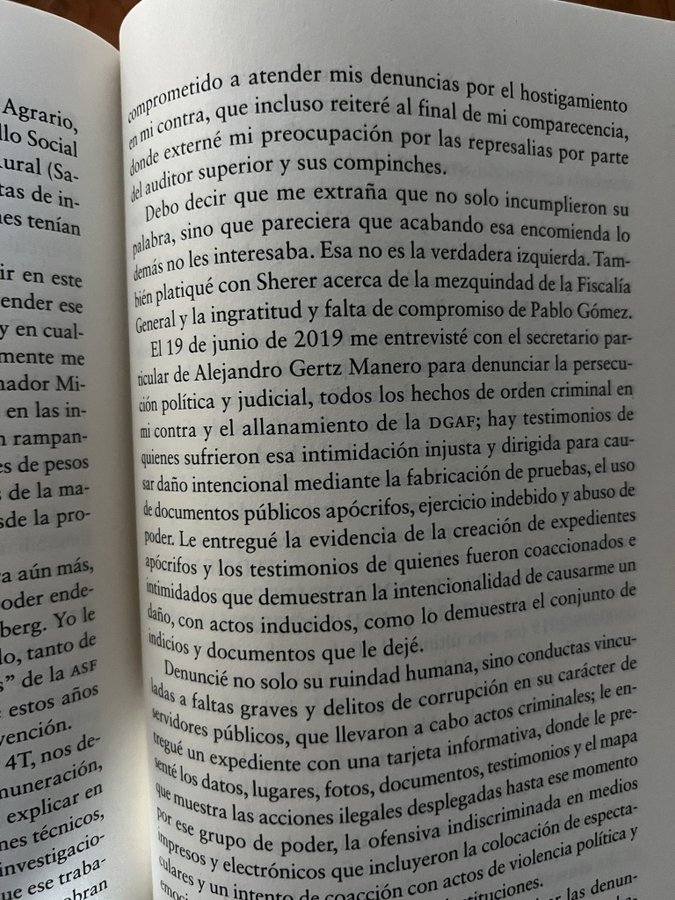 📚 La Casa Sucia ya está en la #FILGuadalajara (Grijalbo).
Un libro imprescindible para entender las redes de corrupción en México.
 🎁Regálalo estas fiestas. #Anticorrupción