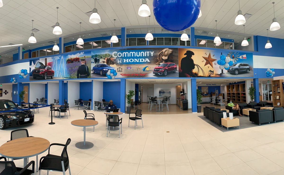 CorpInstall's tweet photo. This wall mural transforms the showroom and brings the dealership’s story to life and adds a welcoming, Texas-sized vibe.

#wallmurals #murals #installation #wallwrap #graphicinstallations #graphics #branding #graphicdesign #wedocoolstuff #awesome #CorporateInstallations https://t.co/zOtB6hxSrt