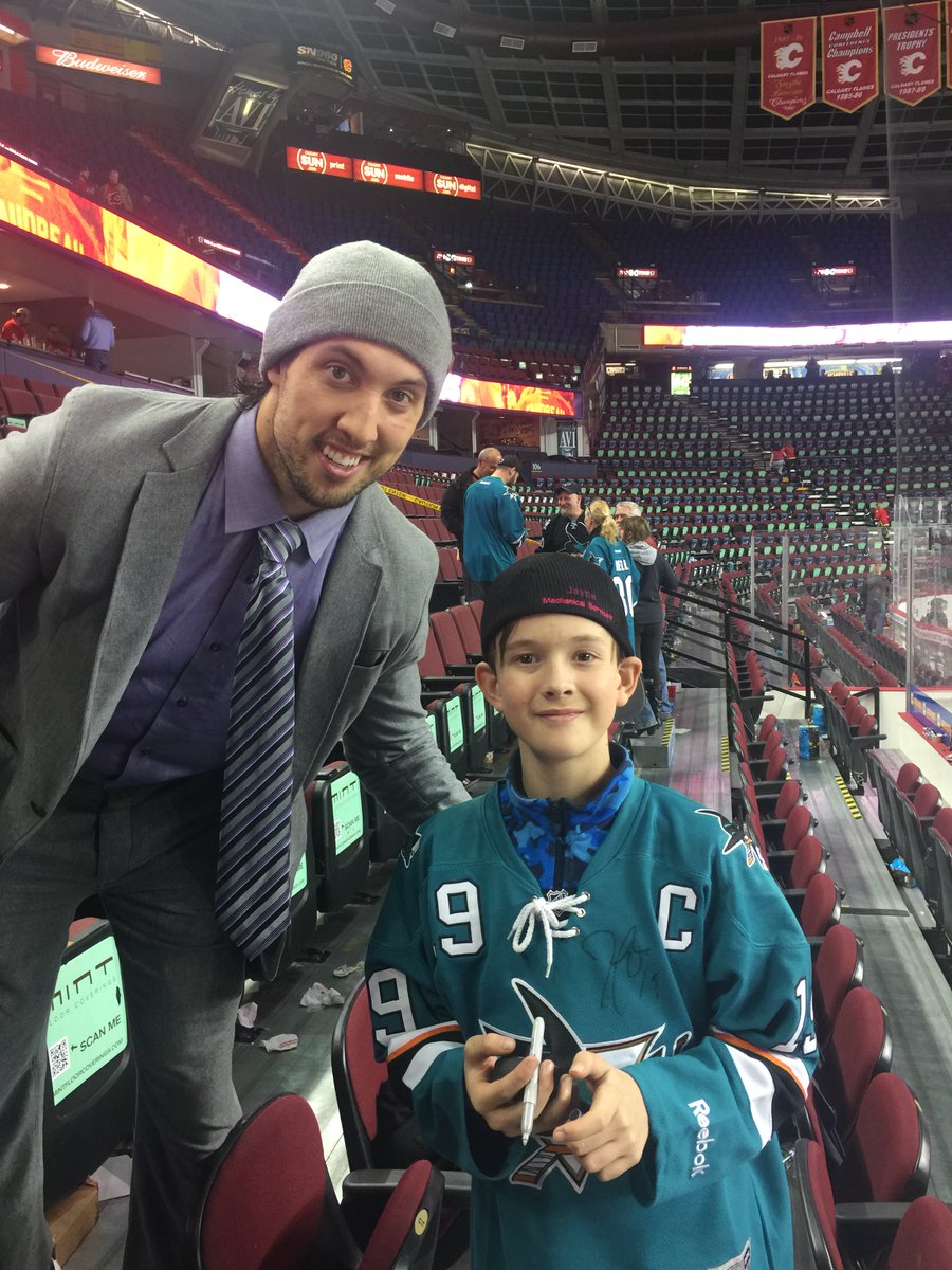 Congratulations to Brenden Dillon on his 1000th game tonight!

Gman and I loved him on the Sharks!  You'd better know when he was on the ice... that is one tough dude!

Good job, Brenden!