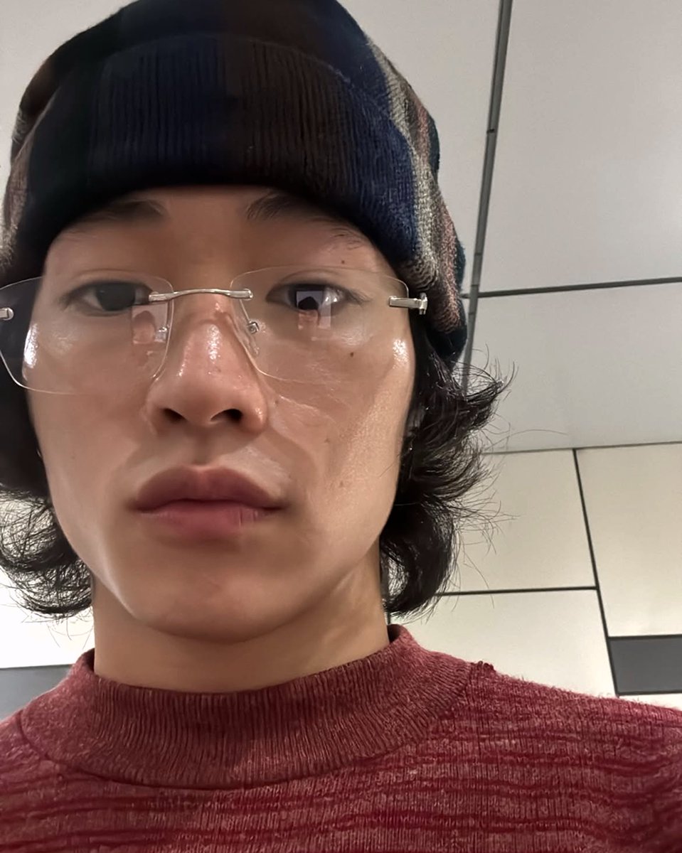 caudaver's tweet image. happy monday, glad there is still people who eat breakfast at 1 pm still, it's an art not many people would get