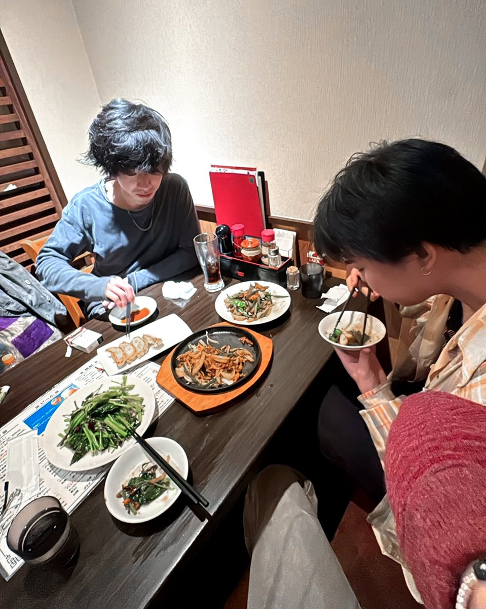 caudaver's tweet image. happy monday, glad there is still people who eat breakfast at 1 pm still, it's an art not many people would get