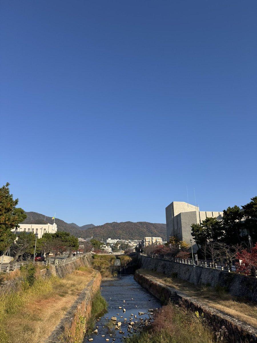 saburo3639's tweet image. 1202＝2×601 そろそろ期末試験のシーズンでしょうか。2学期って、範囲が広い場合があって、ここで成績を落とす人が結構いるので注意が必要です。Enjoy &amp;amp; relax❣️ 終わりよければすべてよし。12月にやり切る！！ありがとう³⁶🤩