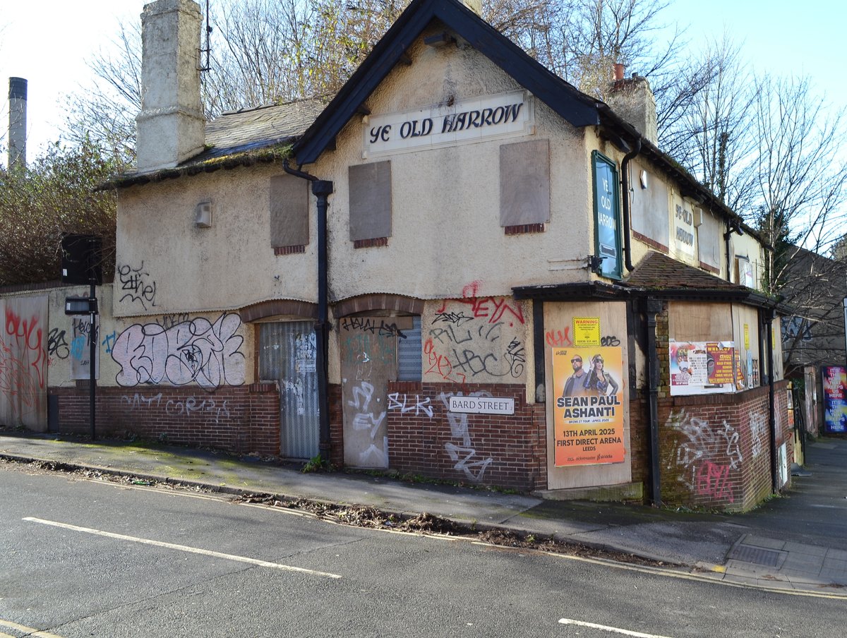 RKW1899's tweet image. #AlphabetChallenge #WeekWforWindows 
A sad state, nobody at home
Sheffield